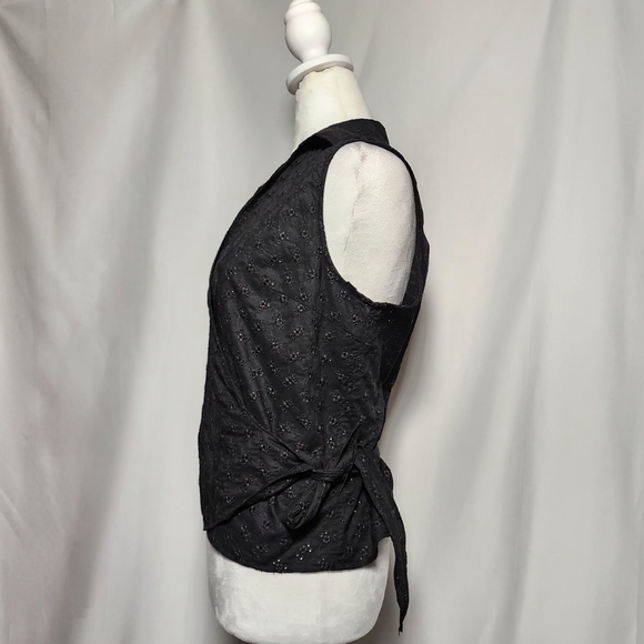 Ralph Lauren 100% Cotton Romantic Black Collared Floral Eyelet Wrap Top L - Picture 4 of 11